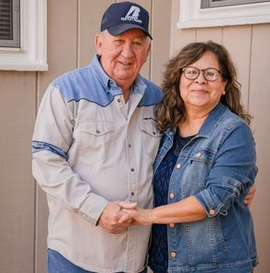 Meet your Posher, Ora